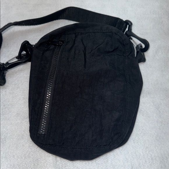 Baggu Sport Crossbody Bag Black - Picture 4 of 7